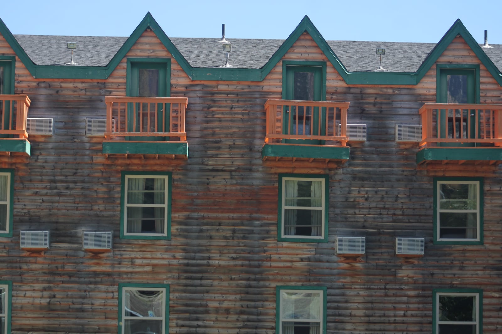Timber-clad guest rooms at The Retreat on Charleston Peak in the Spring Mountains